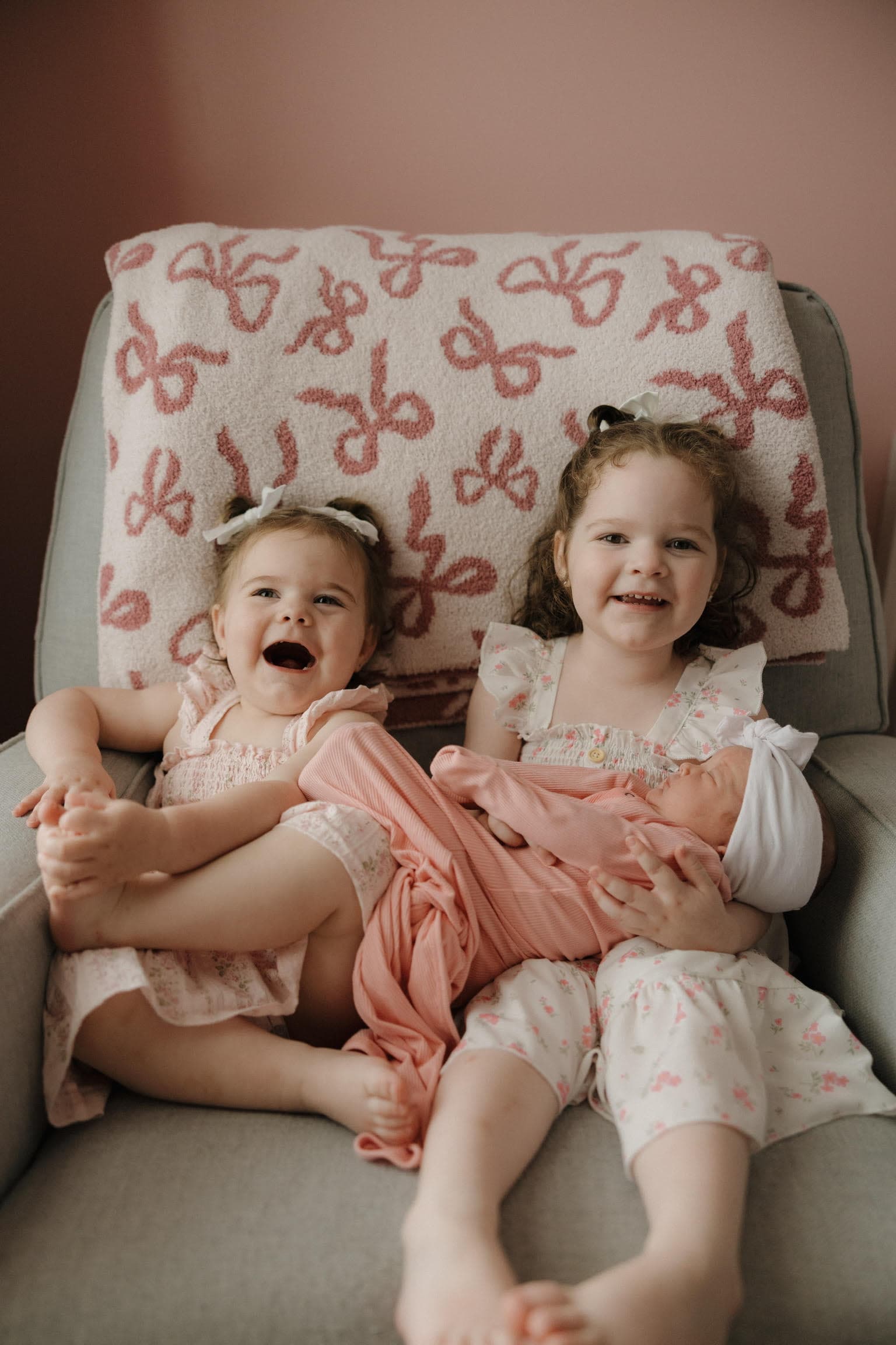Shealyn's three little girls snuggled together