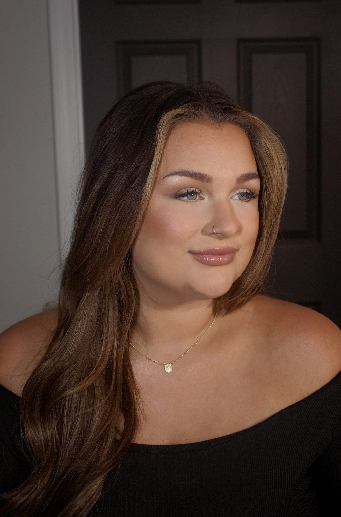 Soft natural bridal glam ready for a Cleveland, Tennessee wedding morning
